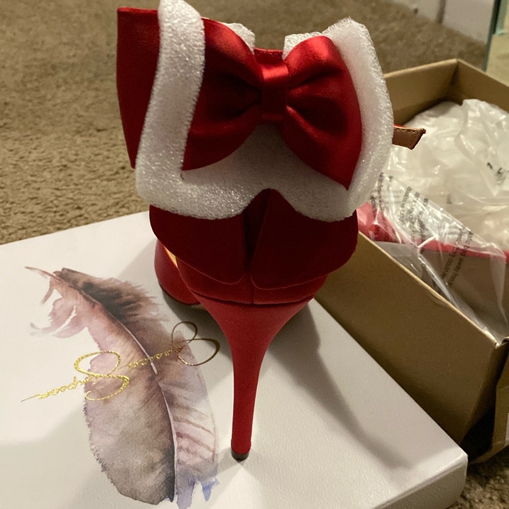 Jessica Simpson Holiday Red Polla Pumps, Brand New still in the box! - Picture 2 of 4